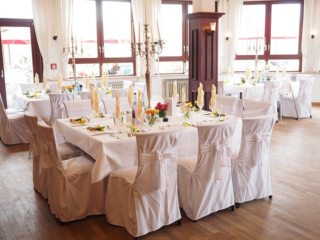 wedding-table-chairs