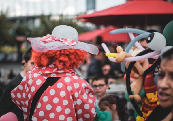 Clown performing in the streets